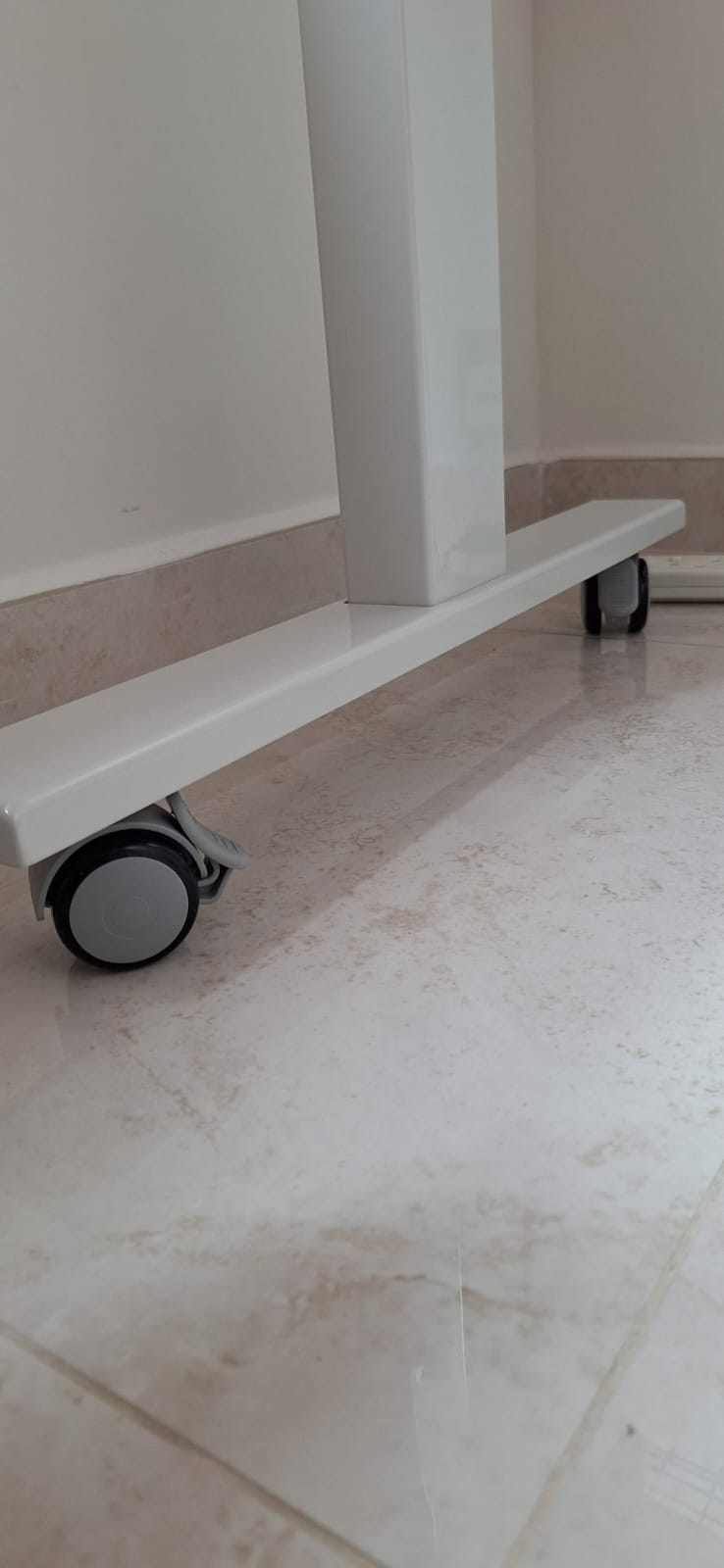 Lockable wheels  - 4pcs