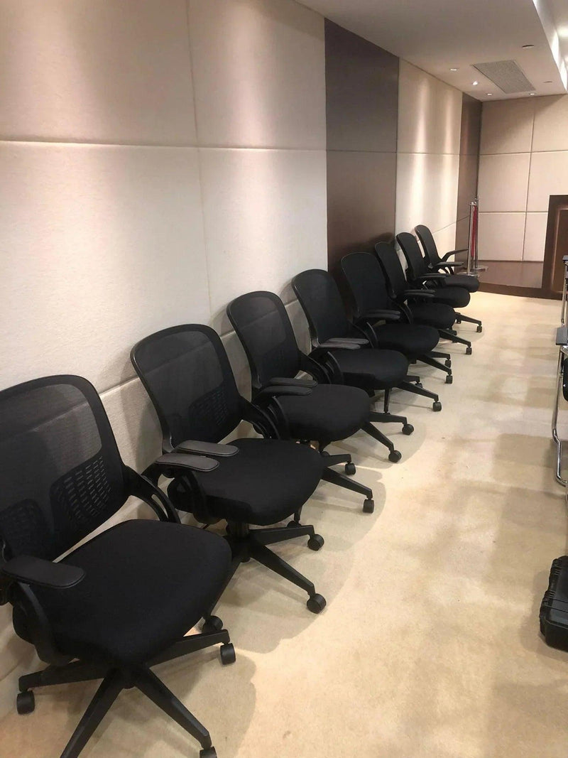 VIBE - Meeting Chair - Flip up armrest - Thick cushion - EKOBOR Ergonomic Furniture