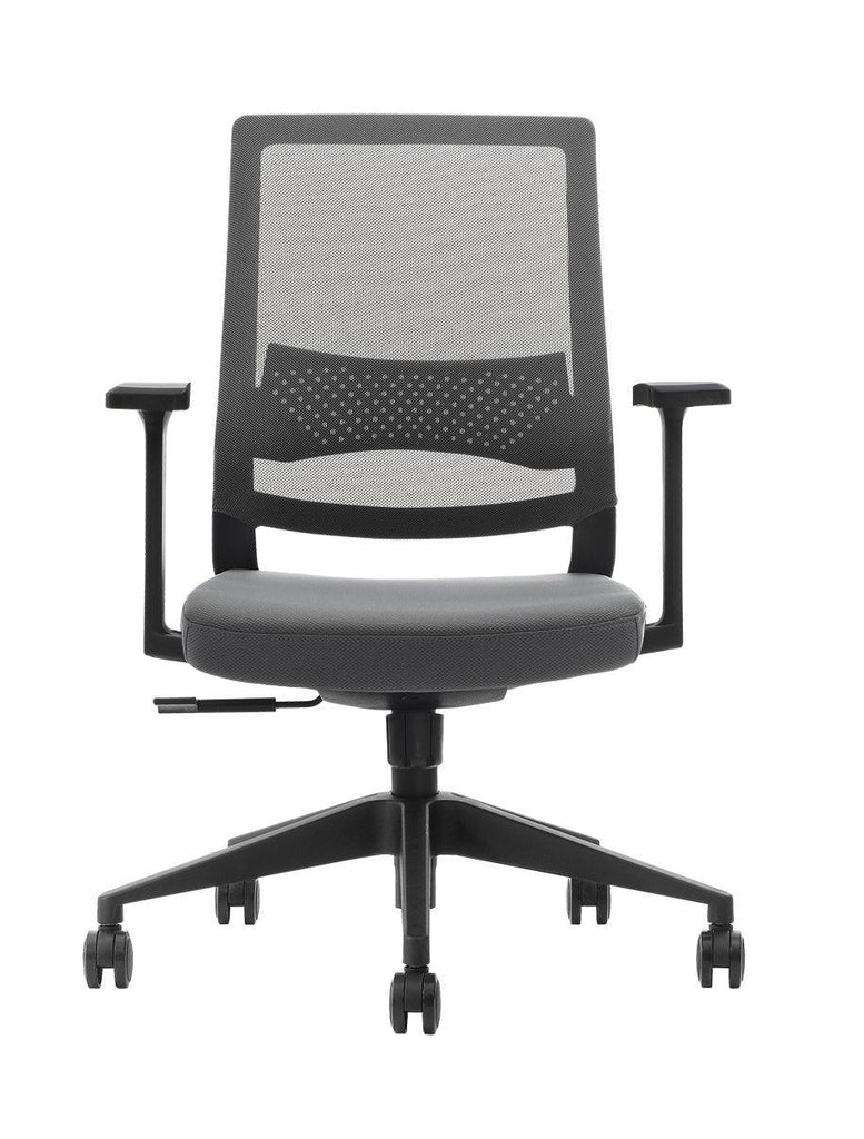 Ergonomic outlet easy chair